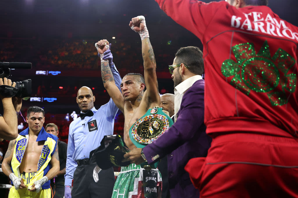 S.A. shows Mario Barrios love after WBC interim title fight win