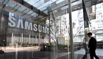 Samsung tells its executives to work a 6-day week to ‘inject a sense of crisis’ after posting its worst financial year in over a decade