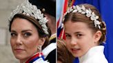 Coronación de Carlos III: Kate y la princesa Charlotte deslumbran con “tiaras” de cristal a juego