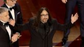 Sean Lennon Wishes Yoko Ono ‘Happy Mother’s Day’ During Oscars Speech