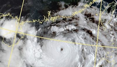 摩羯開眼增強！有機會挑戰強颱 鄭明典「曬1圖」示警：恐致嚴重災害