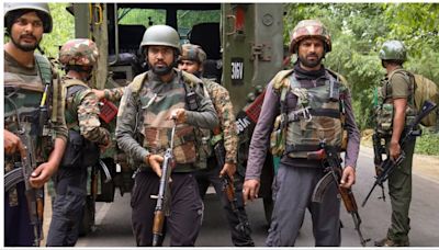 Army Trooper Succumbs to Injuries in Kulgam Encounter; Anti-Terror Operation Underway in South Kashmir