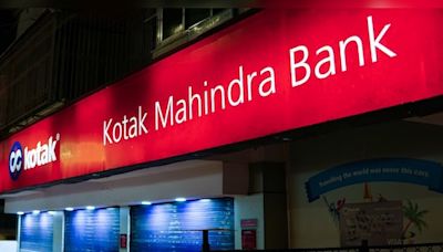 Kotak Mahindra Bank new CEO Ashok Vaswani takes home ₹161.55 crore pay for a quarter - CNBC TV18