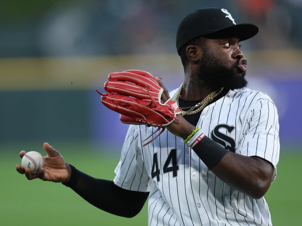 Left quad strain sidelines Chicago White Sox’s Bryan Ramos, plus other roster moves and a Luis Robert Jr. update