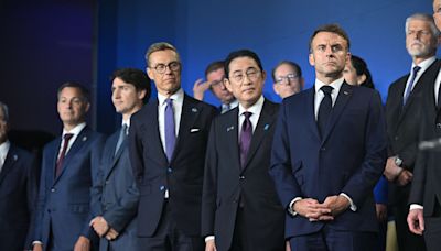 Emmanuel Macron à l’Otan : la situation politique française intéresse mais n’inquiète pas