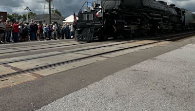 Big Boy No. 4014 the steam locomotive chugs into Grand Mound and Sterling