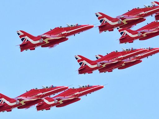 When Red Arrows will be flying over Swindon and Wiltshire TODAY