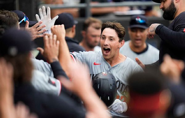 White Sox finally beat AL-Central rival Twins, but end up splitting doubleheader