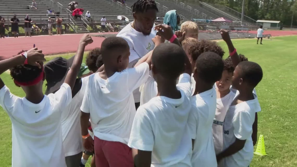 Tyjae Spears holds inaugural youth football camp