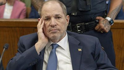 Harvey Weinstein es llevado de urgencia a un hospital de Nueva York para una operación de corazón