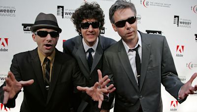 Beastie Boys Sue Chili's For Unlicensed "Sabotage" Use