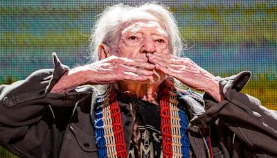 Willie Nelson pulls out of additional performance on Outlaw Music Festival Tour