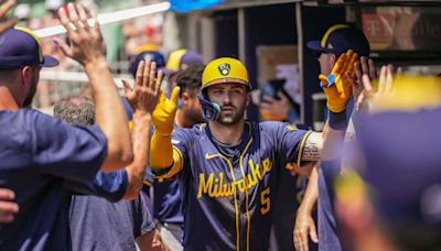 Brewers 16, Braves 7: Homers power the way to a sweep