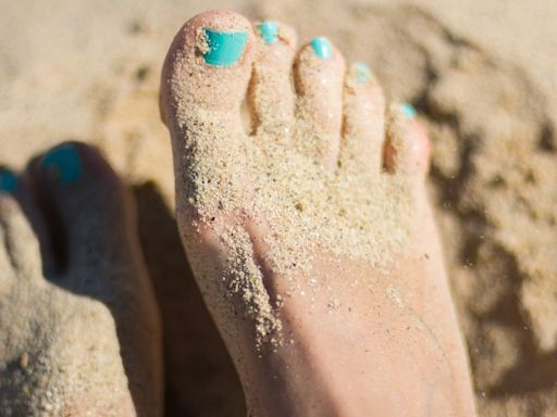 Avant de marcher dans le sable, évitez de passer par la case pédicure