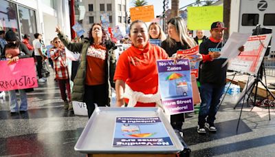 In a win for street vendors, L.A. agrees to lift restrictions and cancel fines