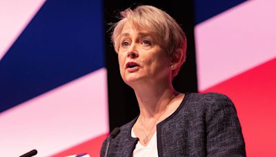 Yvette Cooper launches audit of "complete con" Rwanda scheme in bid to 'get money back'