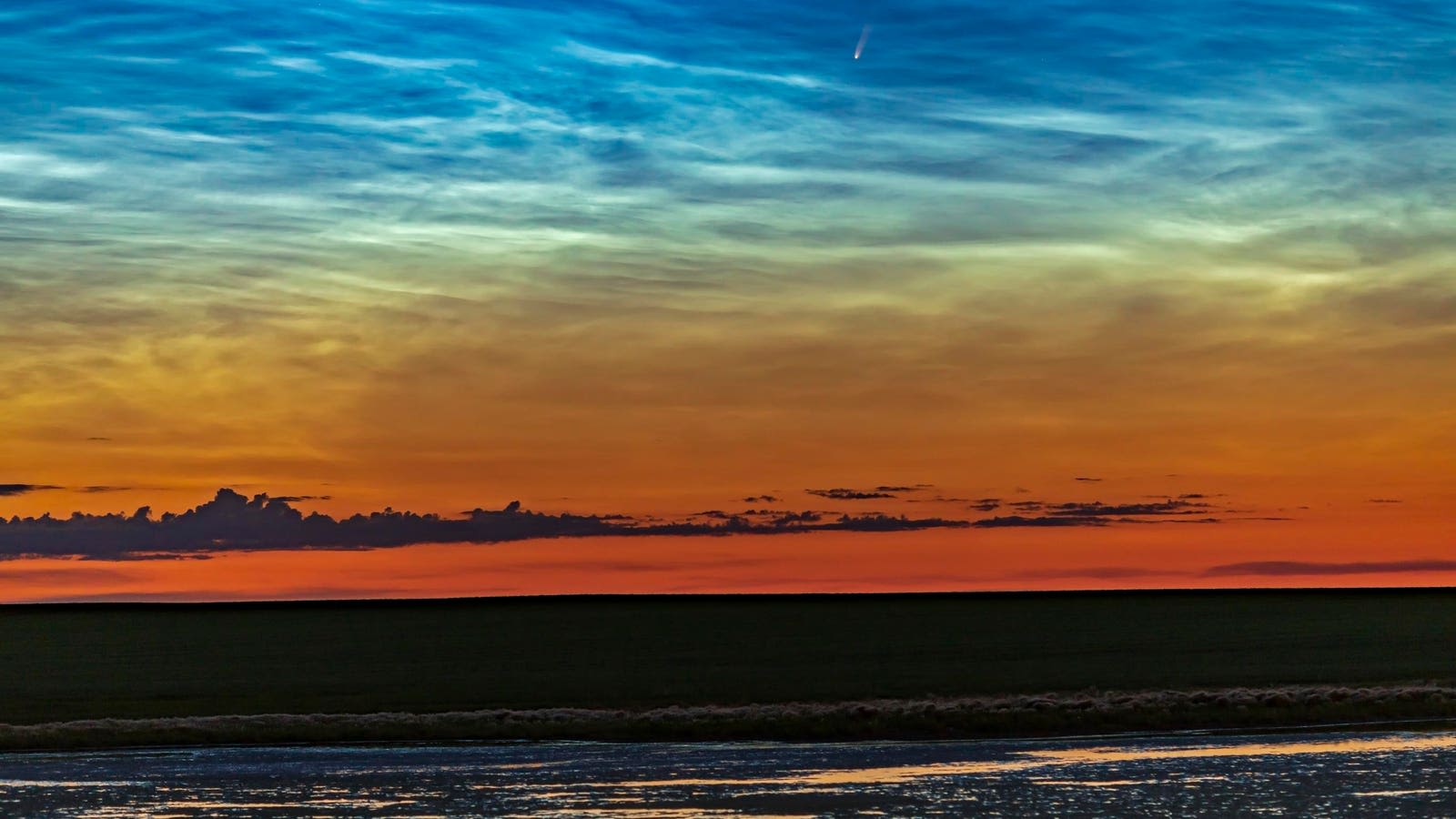 Moon And Saturn Align As ‘Space Clouds’ Shine: The Night Sky This Week