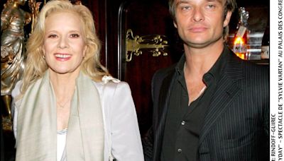 Sylvie Vartan partage de magnifiques photos de son fils David Hallyday, très blond, pour ses 58 ans