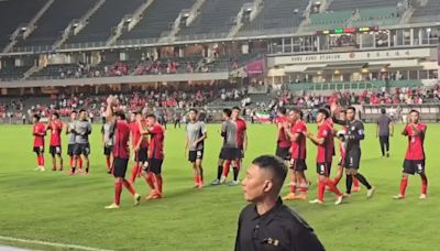 演奏中國國歌「未起立」 港3球迷遭警拘捕