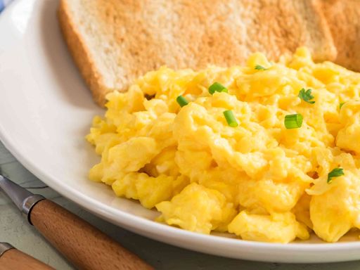 How To Cook the Fluffiest Scrambled Eggs, According to an Egg Farmer