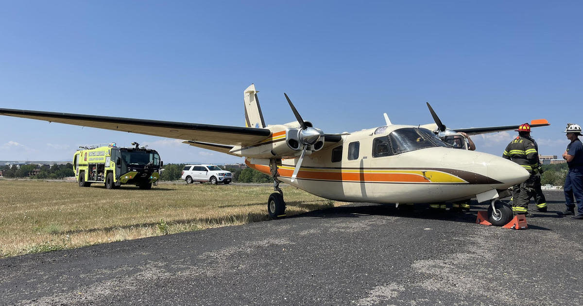 1 person injured after plane leaving Colorado airport returns to make emergency landing