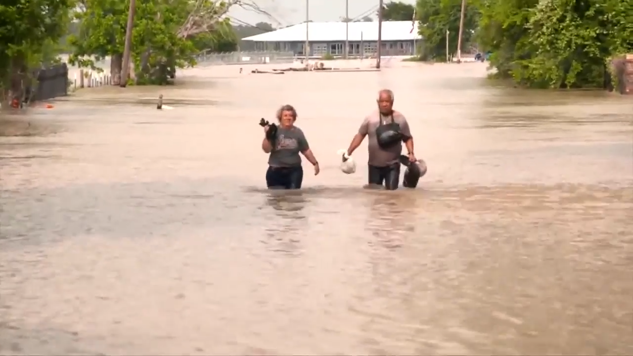 Floodwaters start receding around Houston area as recovery begins following rescues and evacuations - WSVN 7News | Miami News, Weather, Sports | Fort Lauderdale