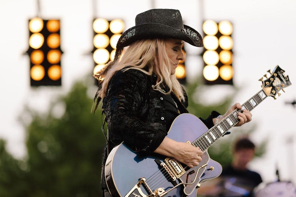 Melissa Etheridge says come to her Women Who Rock show in Pittsburgh ready to rock