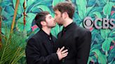 Ben Platt and Fiancé Noah Galvin Share a Kiss on 2023 Tony Awards Red Carpet