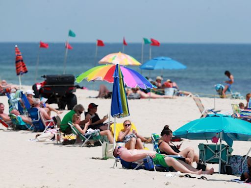 Tents, canopies banned at Island Beach State Park this summer