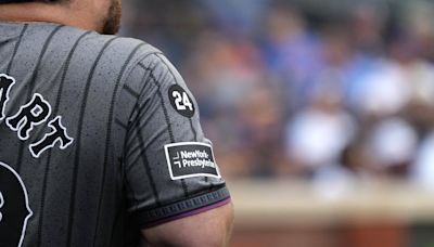 Mets honor Willie Mays and Jerry Grote with new uniform patches