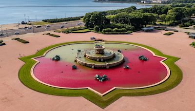 Buckingham Fountain in Chicago closed after it was dyed red by vandals