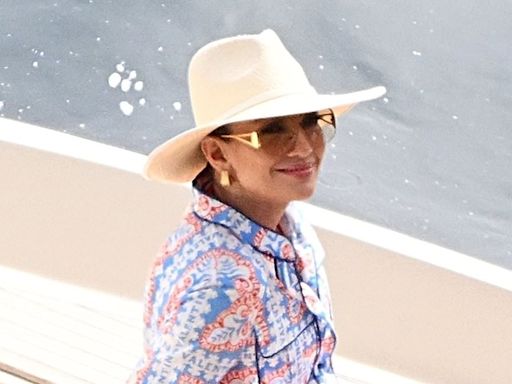 Jennifer Lopez brushes off divorce speculation in Italy