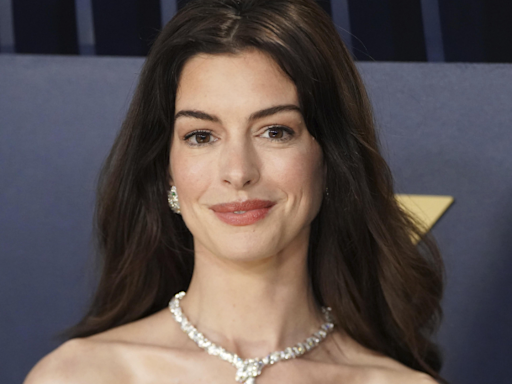 Anne Hathaway revela su sobriedad de cinco años