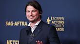 Después de diez años de bajo perfil, Josh Hartnett volvió a una entrega de premios