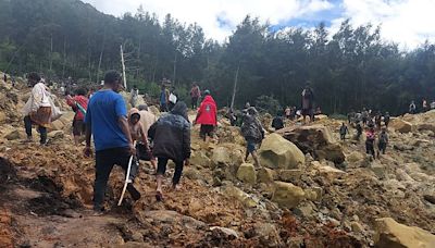 Más de 300 personas sepultadas en un corrimiento de tierras en una zona remota de Papúa Nueva Guinea