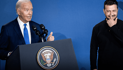 Biden confunde a Zelenski con Putin en plena conferencia de la OTAN y este le responde: "Soy mejor"