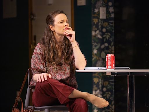 Review: Rachel McAdams paints a somber picture of motherhood in ‘Mary Jane’ on Broadway