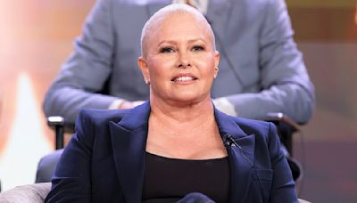 Nicole Eggert reveals her shaved head after breast cancer diagnosis