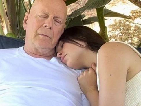 Insultaron a Bruce Willis por su salud y las hijas estallaron de bronca