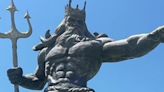 Reportan falso retiro de estatua de Poseidón en Puerto Progreso
