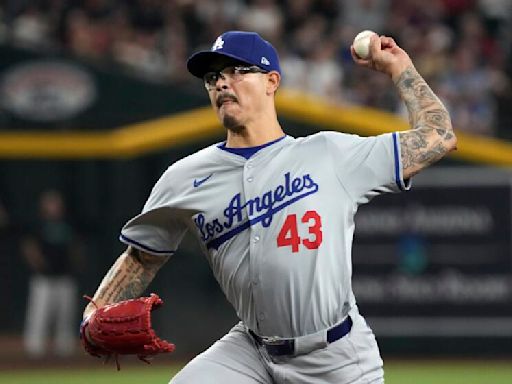 Dodgers reliever Anthony Banda breaks pitching hand with angry punch