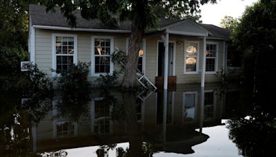 La tempête meurtrière Béryl remonte les États-Unis, frappés par une vague de chaleur