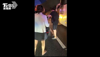 開到沒油！ 名牌跑旅國道刁車 女等親友送油