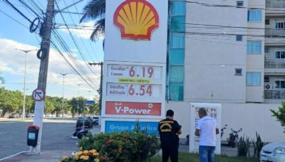 Procon-ES fiscaliza postos de combustíveis após aumento no preço da gasolina