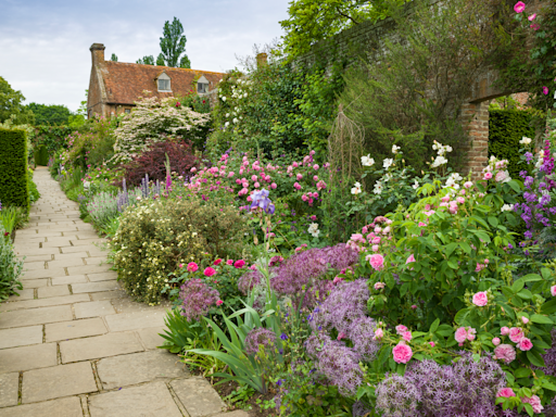 Aces of spades: Six splendid British gardens to visit this summer