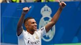 Mbappé assina contrato e é apresentado em um Santiago Bernabéu lotado