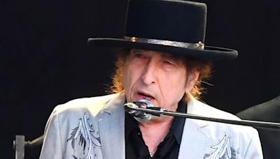 Bob Dylan, 83, BANS phones from his newly-announced UK tour