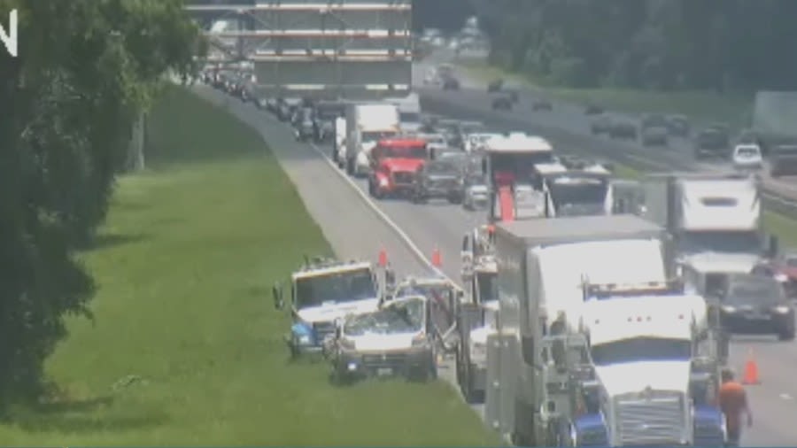 Overturned vehicle causes delays on I-75 in Hernando County