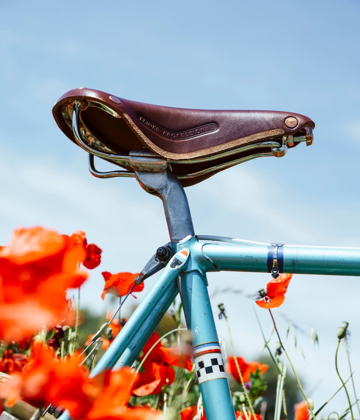 Brooks England Resurrects the Standard Professional, the Original Racing Saddle