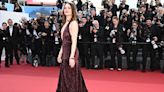 Emma Stone strahlt bei "Kinds of Kindness"-Premiere in Cannes